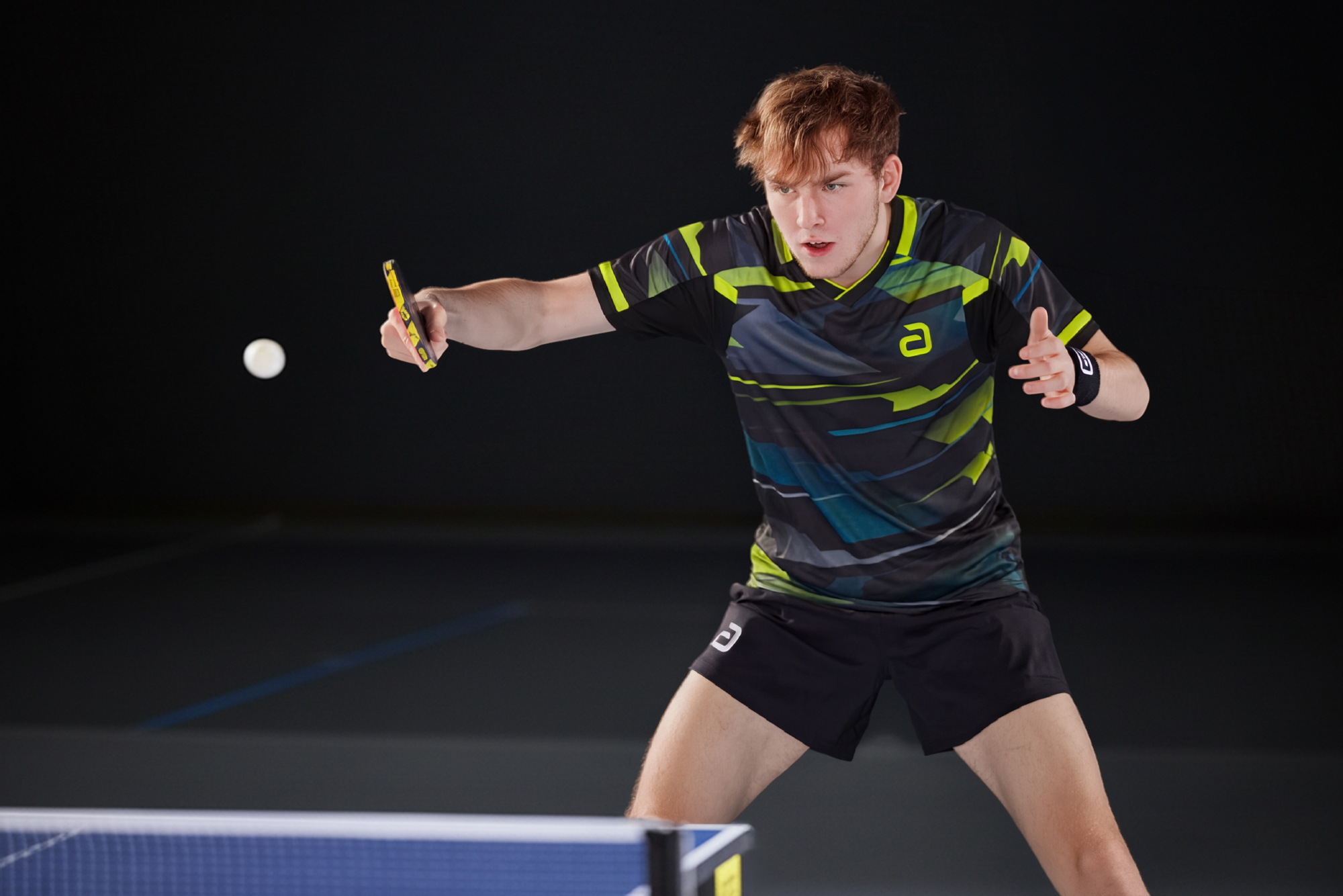 andro-Shirt-Sangai-schwarz-gelb-01-Action-300-021-263-72dpi